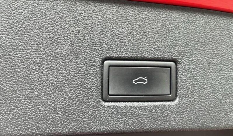 
								Volkswagen T-Roc 1.5 TSI Sport with Navigation and DAB+ full									