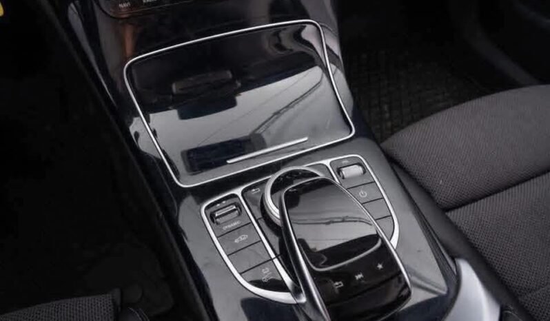 
								Mercedes-Benz C 350 – 2017 full									
