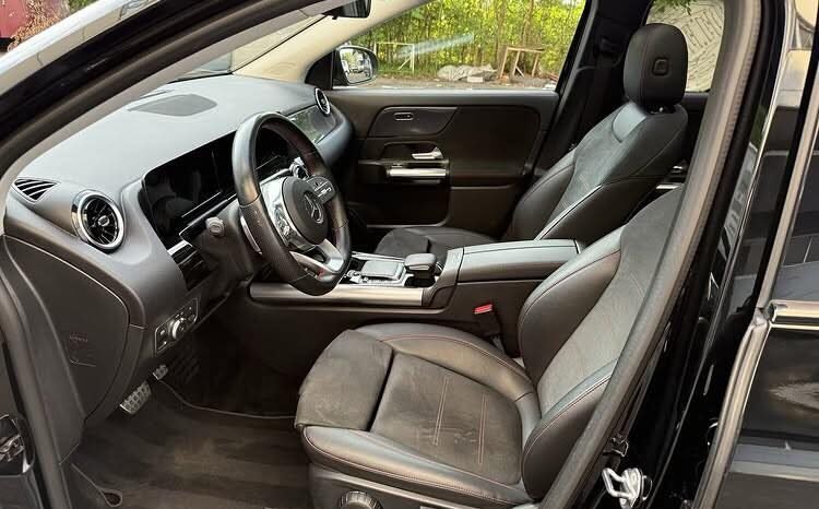 
								Mercedes-Benz GLA 250 AMG full									