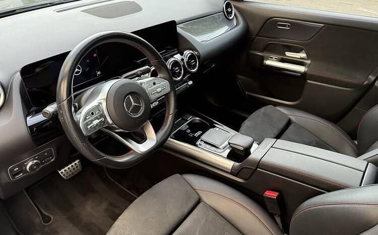 
								Mercedes-Benz GLA 250 AMG full									