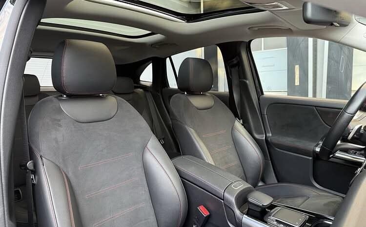 
								Mercedes-Benz GLA 250 AMG full									