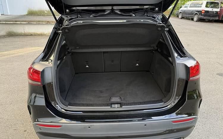 
								Mercedes-Benz GLA 250 AMG full									