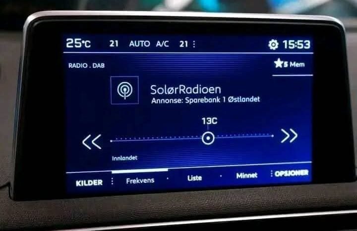 
								Peugeot 3008 1.5 HDi full									