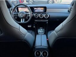 
										Mercedes-Benz CLA 200 full									