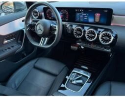 
										Mercedes-Benz CLA 200 full									