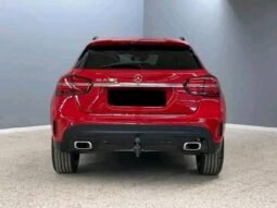 
										Mercedes-Benz GLA 180 full									