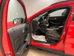 
										Mercedes-Benz GLA 180 full									