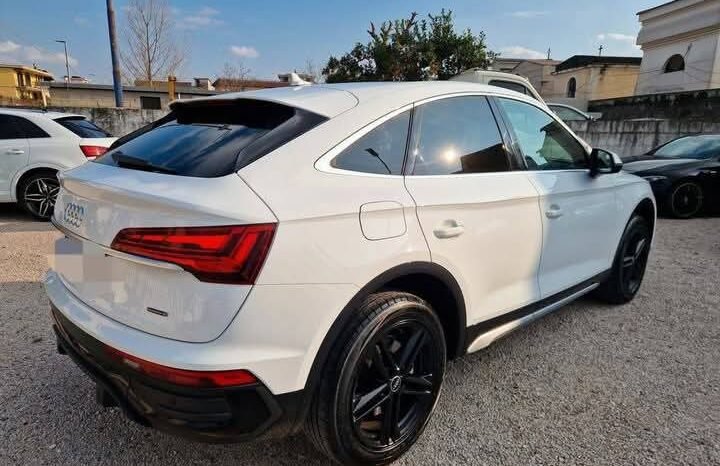 
								Audi Q5 SPB 40 TDI full									