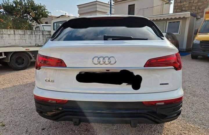 
								Audi Q5 SPB 40 TDI full									