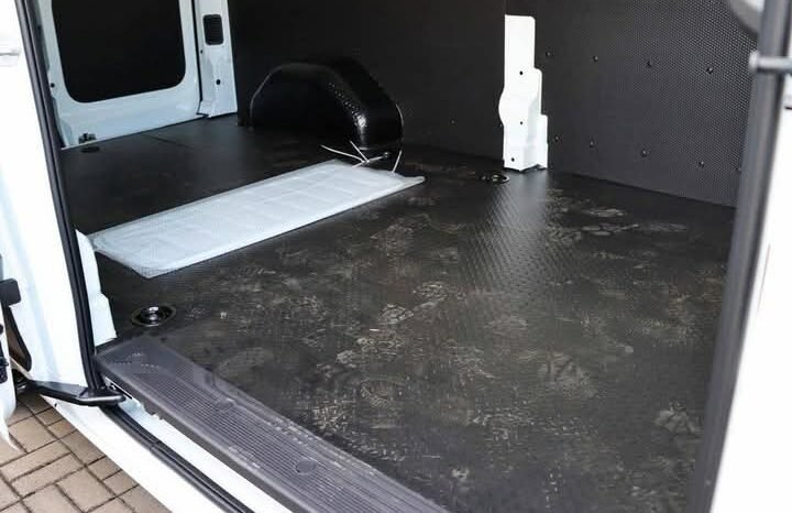 
								Maxus Deliver 9 L3H2 2.0 full									