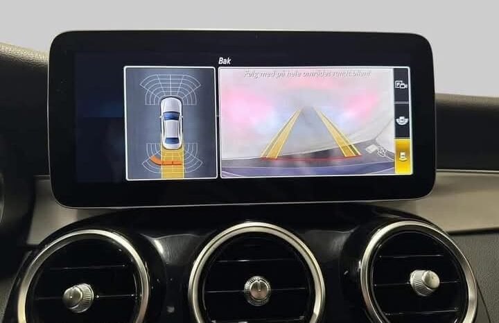 
								Mercedes-Benz C 300 full									