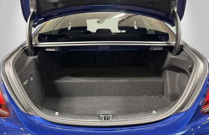 
								Mercedes-Benz C 300 full									