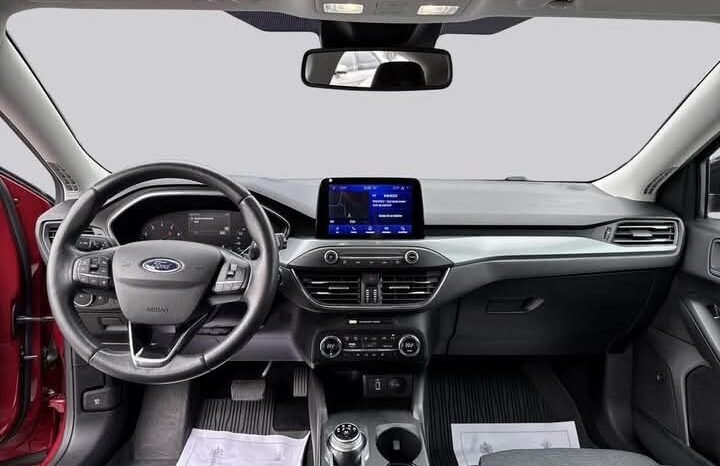 
								Ford Focus 1.0 Ecoboost full									