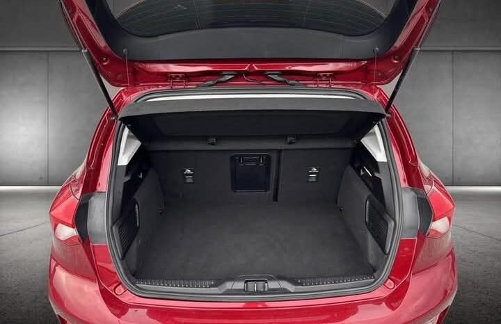 
								Ford Focus 1.0 Ecoboost full									