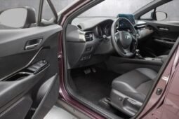 
										Toyota C-HR 1.8 Hybrid Lounge Tech full									