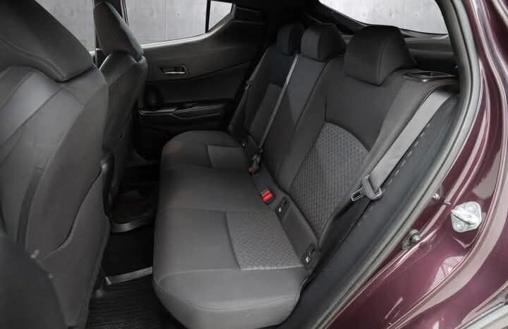 
								Toyota C-HR 1.8 Hybrid Lounge Tech full									