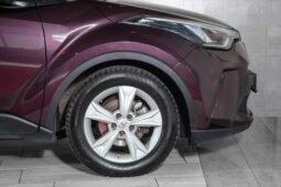 
										Toyota C-HR 1.8 Hybrid Lounge Tech full									